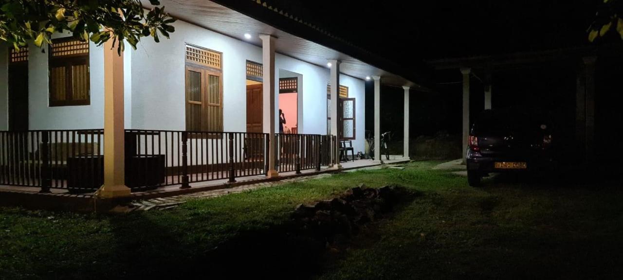 Vidisa Villas ヒッカドゥワ エクステリア 写真
